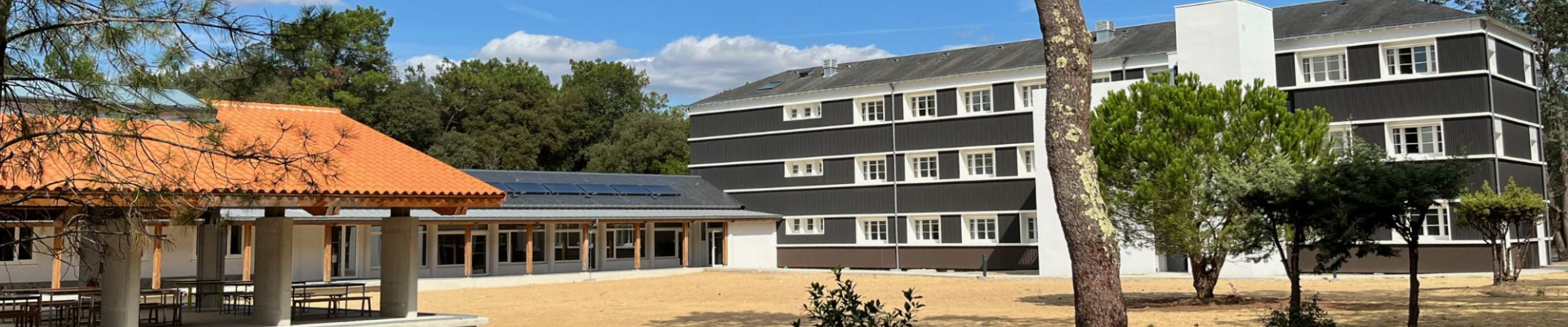 Exterieur du centre La Touraine