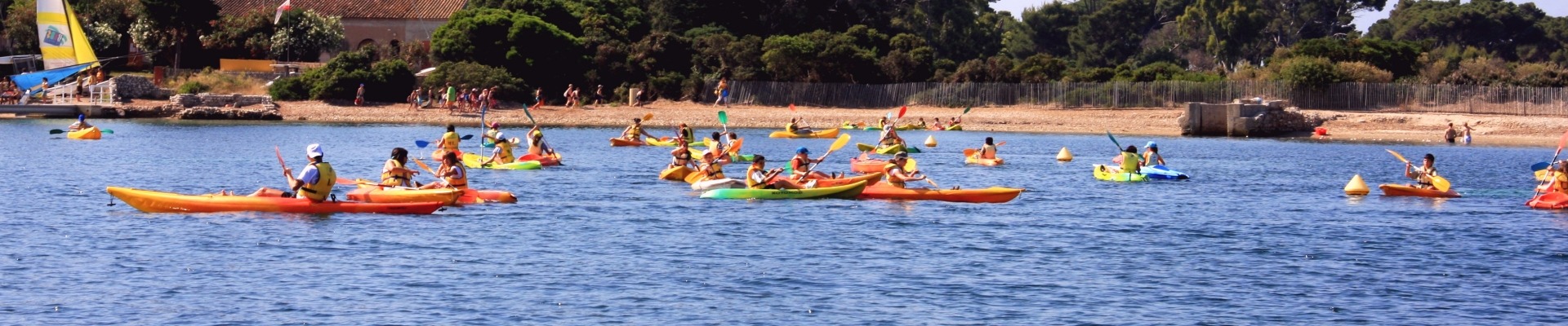Kayak à la base du Batéguier
