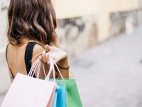 Femme shopping
