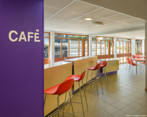 Espace café au centre de séjour CIS Wogenscky