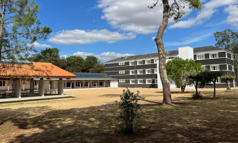 Exterieur du centre La Touraine